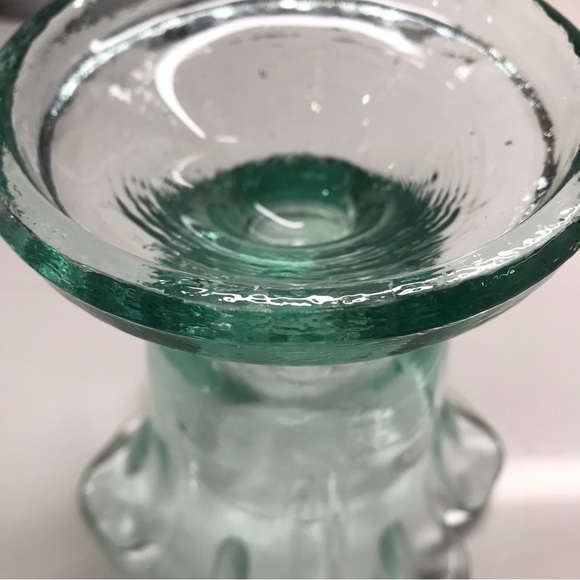 Green Recycled Glass Tulip Flower Shaped Pedestal Votive Candle Holder - Picture 13 of 14